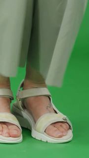 Anne Igartiburu feet photo 6