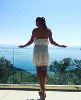 Anne Julia Hagen feet photo 15