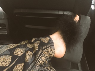 Anne-Marie feet photo thumbnail