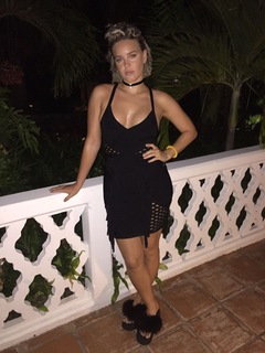 Anne-Marie feet photo thumbnail