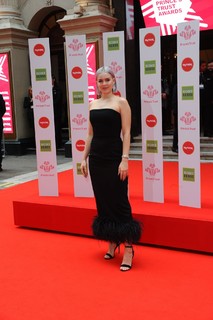 Anne-Marie feet photo thumbnail