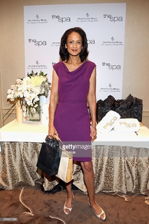 Anne-Marie Johnson feet photo 4
