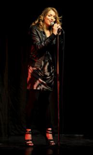 Anne Menden feet photo thumbnail