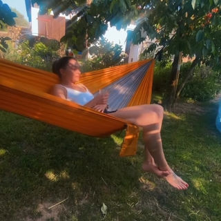 Anne Menden feet photo thumbnail