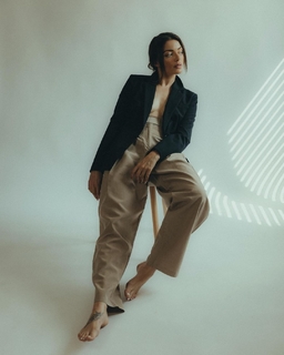 Anne Menden feet photo thumbnail