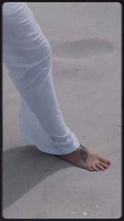 Anne Menden feet photo thumbnail