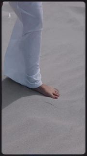 Anne Menden feet photo thumbnail