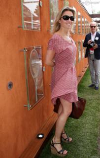 Anne-Sophie Lapix feet photo thumbnail