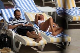 Anne-Sophie Lapix feet photo thumbnail