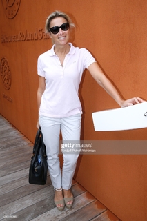 Anne-Sophie Lapix feet photo thumbnail