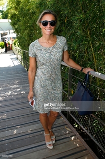 Anne-Sophie Lapix feet photo thumbnail