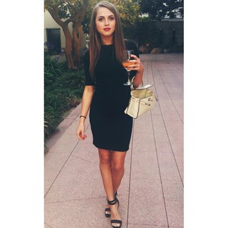 Anne Winters feet photo thumbnail