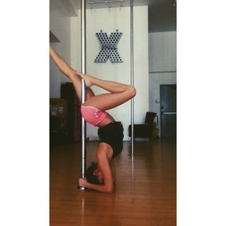Anne Winters feet photo thumbnail