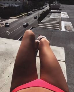 Anne Winters feet photo thumbnail