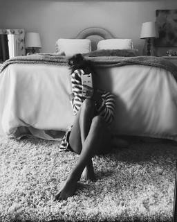 Anne Winters feet photo thumbnail