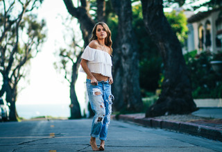 Anne Winters feet photo thumbnail
