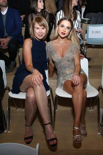 Anne Winters feet photo thumbnail