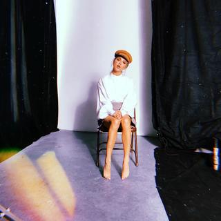 Anne Winters feet photo thumbnail