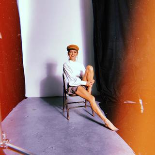 Anne Winters feet photo thumbnail