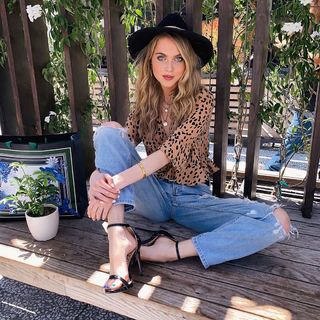 Anne Winters feet photo thumbnail