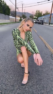 Anne Winters feet photo thumbnail