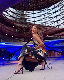 Anne Winters feet photo thumbnail