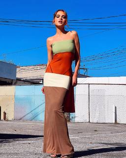 Anne Winters feet photo thumbnail