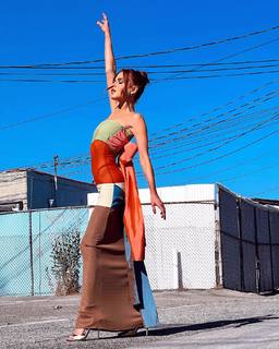Anne Winters feet photo thumbnail
