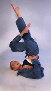 Anne Winters feet photo thumbnail