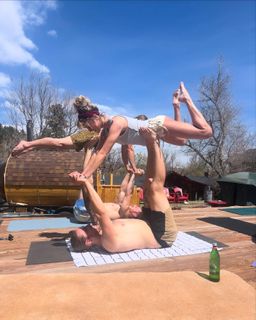 Anne Winters feet photo thumbnail