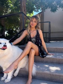 Anne Winters feet photo 3