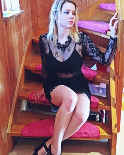 Anne Wünsche feet photo 11