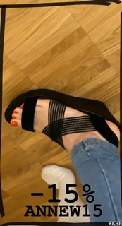 Anne Wünsche feet photo 10