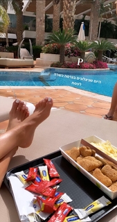 Anne Zivi feet photo 4
