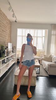 Anne Zivi feet photo 17