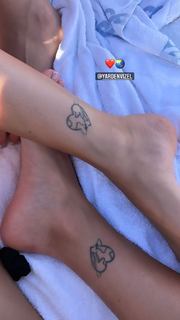 Anne Zivi feet photo 15