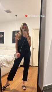 Anne Zivi feet photo 17