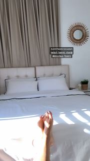 Anne Zivi feet photo 15