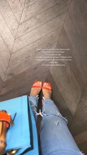 Anne Zivi feet photo 4
