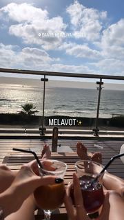 Anne Zivi feet photo 1