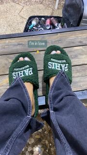 Anne Zivi feet photo 7