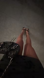 Anne Zivi feet photo 8