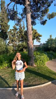 Anne Zivi feet photo 9