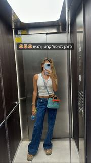 Anne Zivi feet photo 14