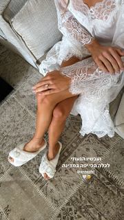 Anne Zivi feet photo 13