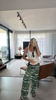 Anne Zivi feet photo 14