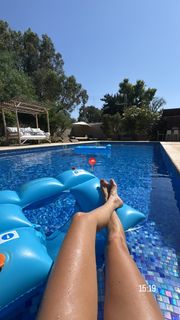 Anne Zivi feet photo 10