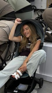 Anne Zivi feet photo 13