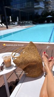 Anne Zivi feet photo 9
