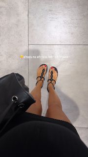 Anne Zivi feet photo 19